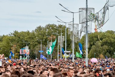 15 Eylül 2019, Minsk Belarus. Sağlıklı yaşam tarzının bir çok hayranı yarı maratona başlamak üzere.