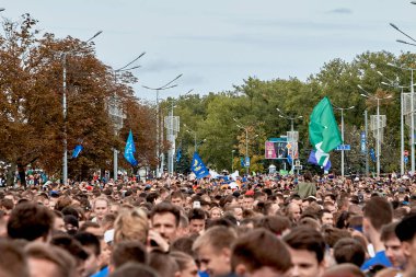 15 Eylül 2019 'da Minsk Belarus' ta maratona başlamak üzere olan birçok sağlıklı katılımcı var.