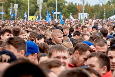 15 Eylül 2019 'da Minsk Belarus' ta sağlıklı bir yaşam tarzı hayranı kalabalığı toplandı.