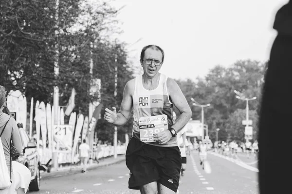 Media Maratón Minsk 2018 Correr en la ciudad — Foto de Stock