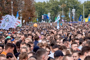 15 Eylül 2019 Minsk Belarus Birçok katılımcı maratonun başlangıç çizgisinden önce toplandı