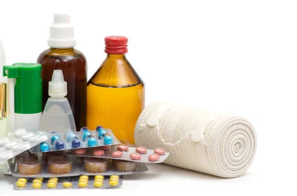 Medizinische Flaschen Mit Tabletten Isoliert Auf Weiß — Stockfoto
