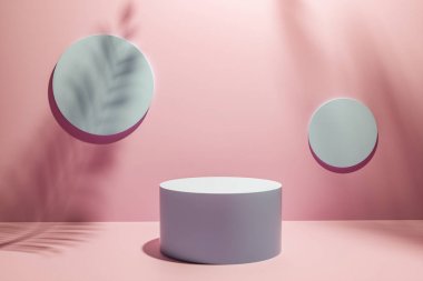 Prod için Kozmetik pastel pembe arka plan yapılmış yaratıcı düzen