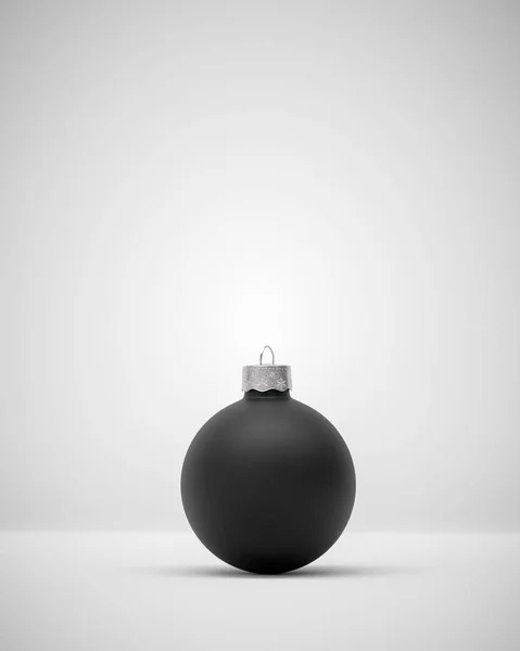 Matt schwarze moderne Weihnachtskugel — Stockfoto