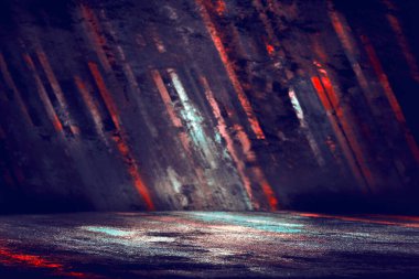 Ürün yerleştirme ya da beton kaldırımlı vitrin için boş oda arkaplanı. Mavi ve kırmızı neon ışık. Duman, sis, ışıkların yansımasıyla nemli asfalt..