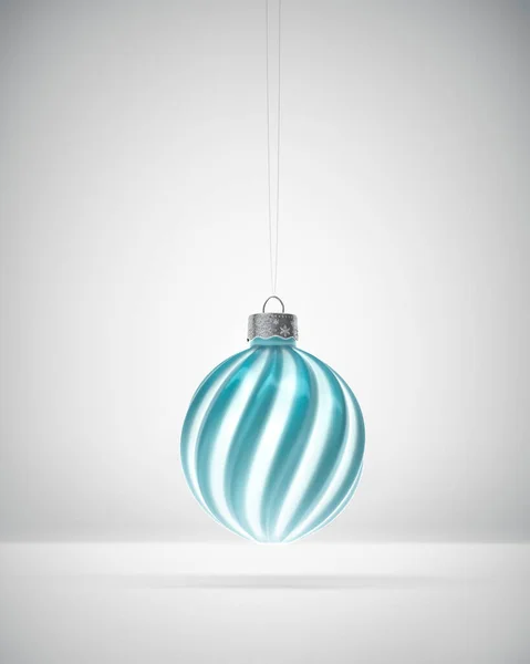 Glänsande Glas Blått Och Vitt Vriden Randig Jul Boll Över — Stockfoto