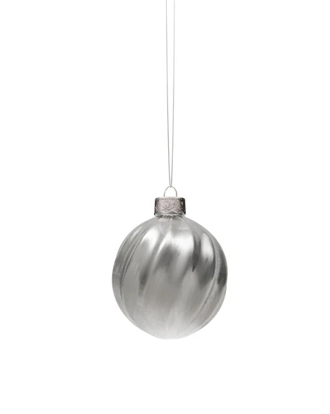 Balle Noël Tordue Spirale Argent Suspendue Surface Conception Métallique Isolé — Photo