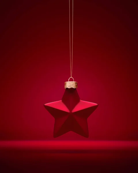 Roter Weihnachtsschmuck Mit Fünf Sternen Geformte Christbaumkugel Die Goldener Schnur — Stockfoto