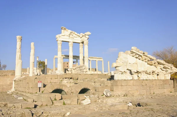 Ruinene Tempelet Til Keiser Trajan Pergamon – stockfoto