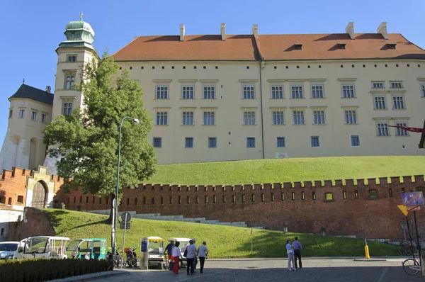 Cracovie Pologne Juillet 2015 Vue Château Royal Wawel Depuis Rue — Photo