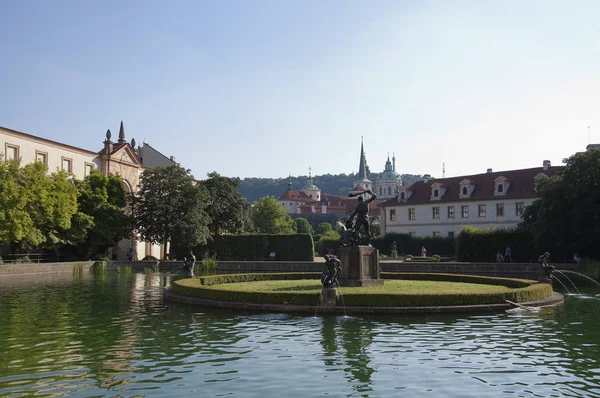 Estanque Del Jardín Wallenstein Ciudad Menor Praga Por Noche —  Fotos de Stock