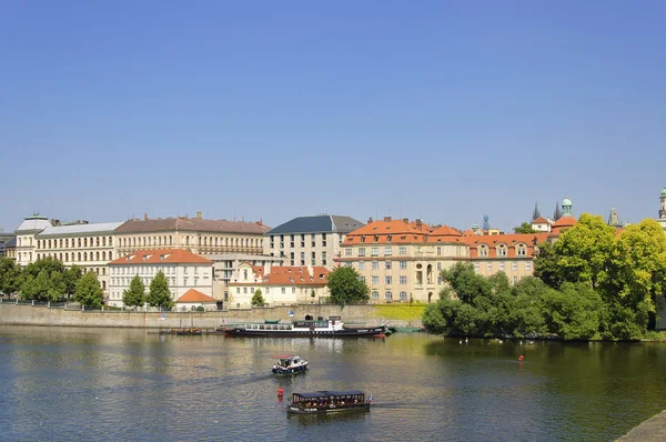 Prága Cseh 2015 Júliusáig Old Town Moldva Folyó — Stock Fotó