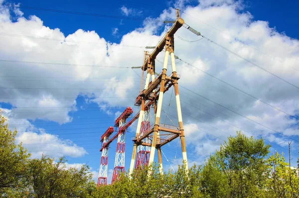 Power Transmission Line Cloudy Sky Power Transmission Line Cloudy Sky — Stock Photo, Image