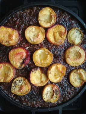 Şeftali ile Güveç