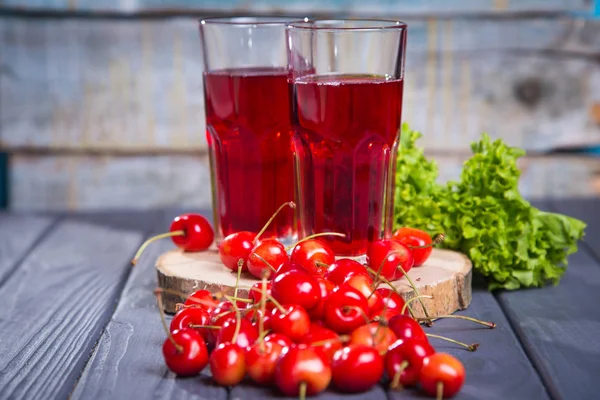 Fresh Cherries Juice Many Ripe Cherrie Wooden Background — Stock Photo, Image