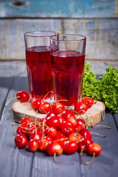 Fresh Cherries Juice Many Ripe Cherrie Wooden Background — Stock Photo, Image