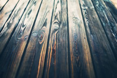 Rustik ahşap tahta deniz mili ve çivi delikleri, antika arka plan ile.