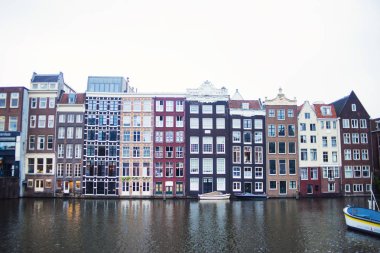 Amsterdam kanalları ve Mimarlık sonbahar. Eylül, 2018, Hollanda