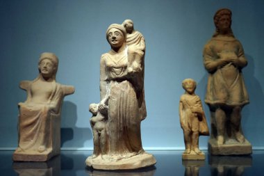 Heraklion, Yunanistan - Mayıs 2018 yaklaşık mermer heykeller Arkeoloji Müzesi'nde