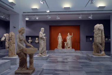 Heraklion, Yunanistan - Mayıs 2018 Roma Arkeoloji Müzesi Heykel Sergisi
