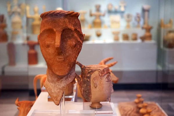 伊拉克利翁 大约2018年5月在 Acrhaeological 博物馆的克里特粘土头 — 图库照片