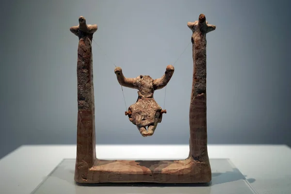 伊拉克利翁 2018年5月 Acrhaeological 博物馆的秋千雕塑 — 图库照片