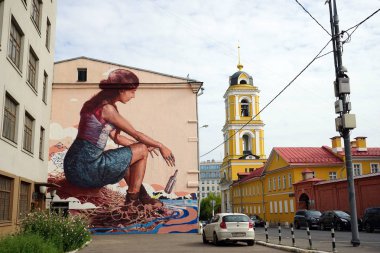 Moskova, Rusya - Temmuz 2018 yaklaşık sokak üzerinde Rozhdestvenka binanın duvardaki resim