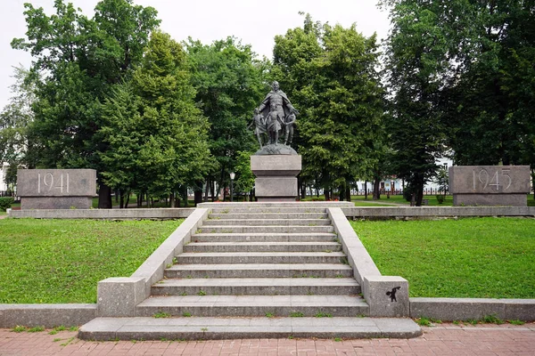 Moscow Rússia Circa Julho 2018 Monumento Guerreiros Russos Parque Ekatrerininsky — Fotografia de Stock