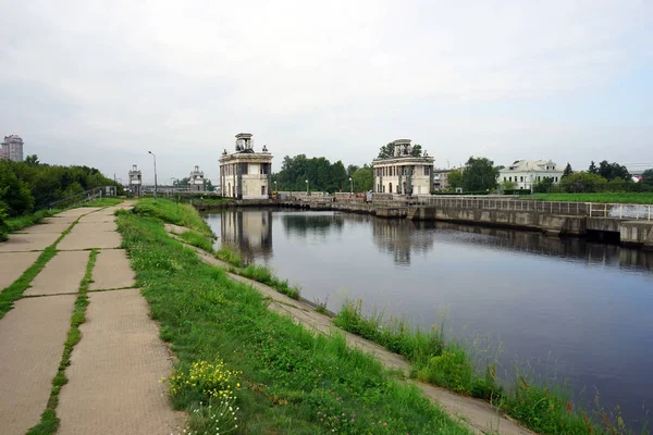 Moscow Russia Circa July 2018 Gateway Footpath Canal — Stock Photo, Image