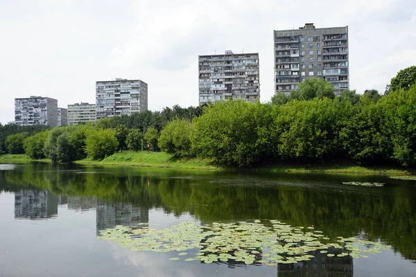 Moskou Rusland Circa Juli 2018 Flatgebouwen Cherkizovsky Arkhereisky Vijver — Stockfoto