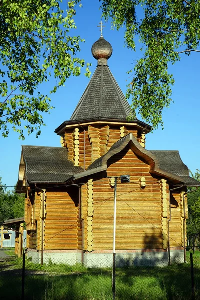 モスクワ ロシア連邦 2018年 月年頃 Brateevo 地区の新しい教会 — ストック写真