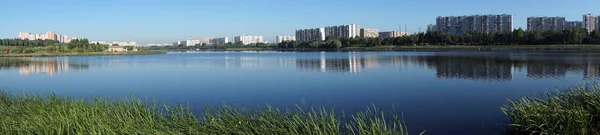 Moscow Russia Circa July 2018 Apartment Buildings Moscow River Brateevo — Stock Photo, Image