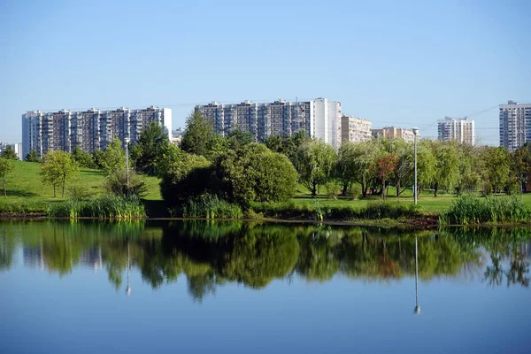 Μόσχα Ρωσία Circa Ιουλίου 2018 Prudy Borisovskye Στην Περιοχή Brateevo — Φωτογραφία Αρχείου