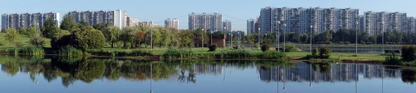 モスクワ ロシア連邦 2018年 月年頃 Borisovskye Prudy Brateevo 地区にモスクワ川 — ストック写真
