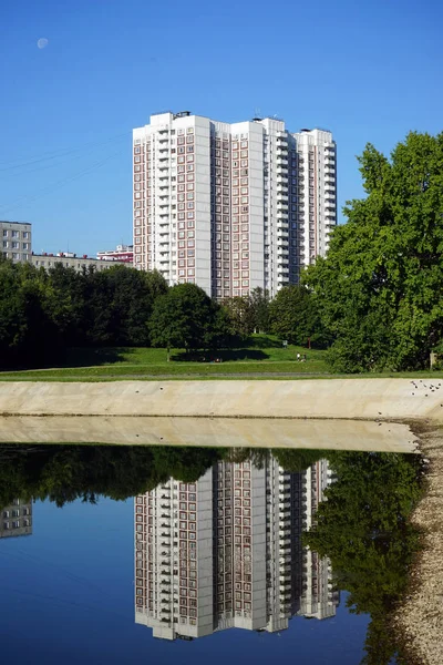 Moskwa Rosja Około Lipca 2018 Budynków Mieszkalnych Pobliżu Stacji Metra — Zdjęcie stockowe