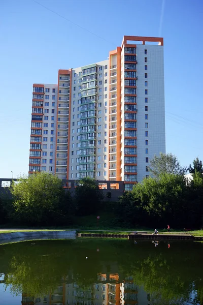 Moskova Rusya Temmuz 2018 Yaklaşık Apartmanlar Prazhskaya Metro Istasyonu Yakınında — Stok fotoğraf