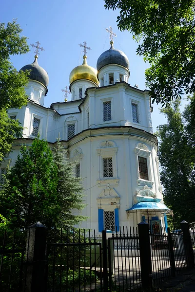 Москва Россия Circa July 2018 Church Uzkoe Park — стоковое фото