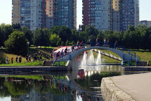 モスクワ ロシア連邦 2018年 月年頃 Olompic 公園でスポーツマンを実行 — ストック写真