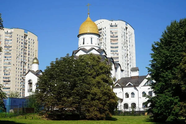 莫斯科 大约2018年7月圣王子亚历山大涅夫斯基的寺庙在奥运会公园 — 图库照片