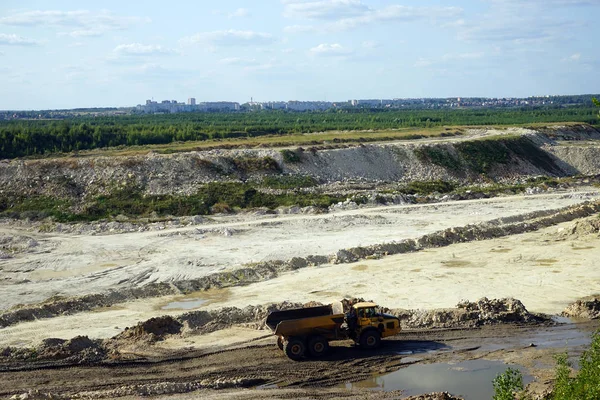 Duży Kamieniołom Ciężarówki Pobliżu Kolomna Federacja Rosyjska — Zdjęcie stockowe