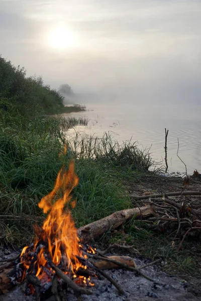 Bonfire River Bank — Stock Photo, Image