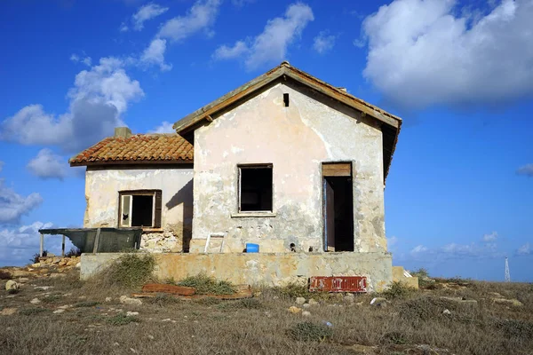 Casa Abbandonata Sulla Costa Cipro Del Nord — Foto Stock