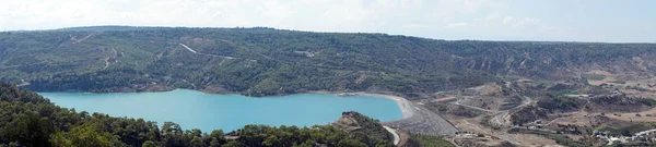 Panorama Des Sees Und Des Berges Von Nordzypern — Stockfoto