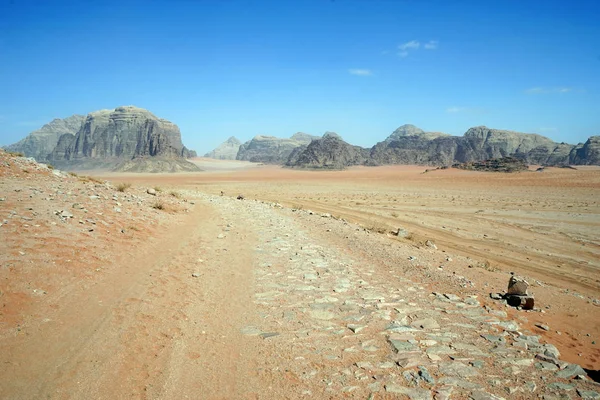 Circuito Sulla Sabbia Rossa Nel Deserto Wadi Rum Giordania — Foto Stock