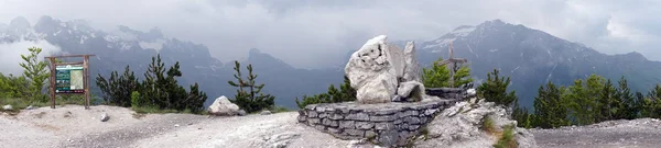 Památník v Albánii — Stock fotografie
