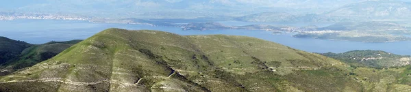 Mountain and sea — Stock Photo, Image