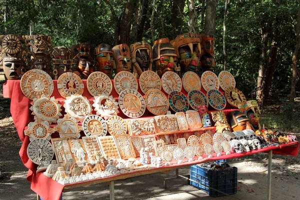 Мексиканские Сувениры Ручной Работы Деревянные Сувениры Майя Открытом Рынке Мексике — стоковое фото