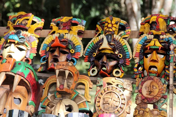 Maya Houten Maskers Als Souveniers Buitenmarkt Mexico — Stockfoto