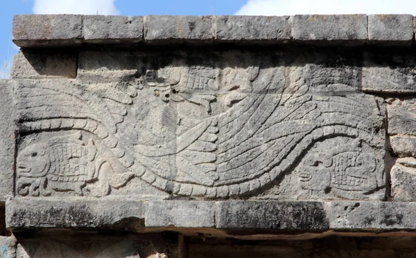 Detalle Relieve Piedra Chichén Itzá Sitio Arqueológico Pirámide Maya Yucatán — Foto de Stock