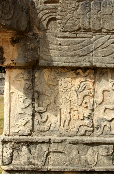 Detalle Relieve Piedra Chichén Itzá Sitio Arqueológico Pirámide Maya Yucatán — Foto de Stock